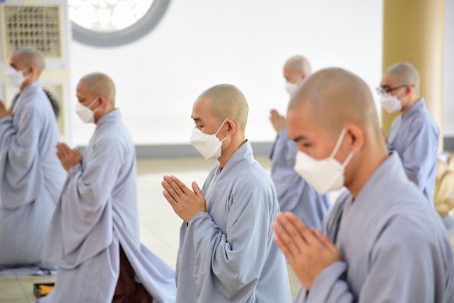 Lễ truyền giới Sa di Phương Trượng